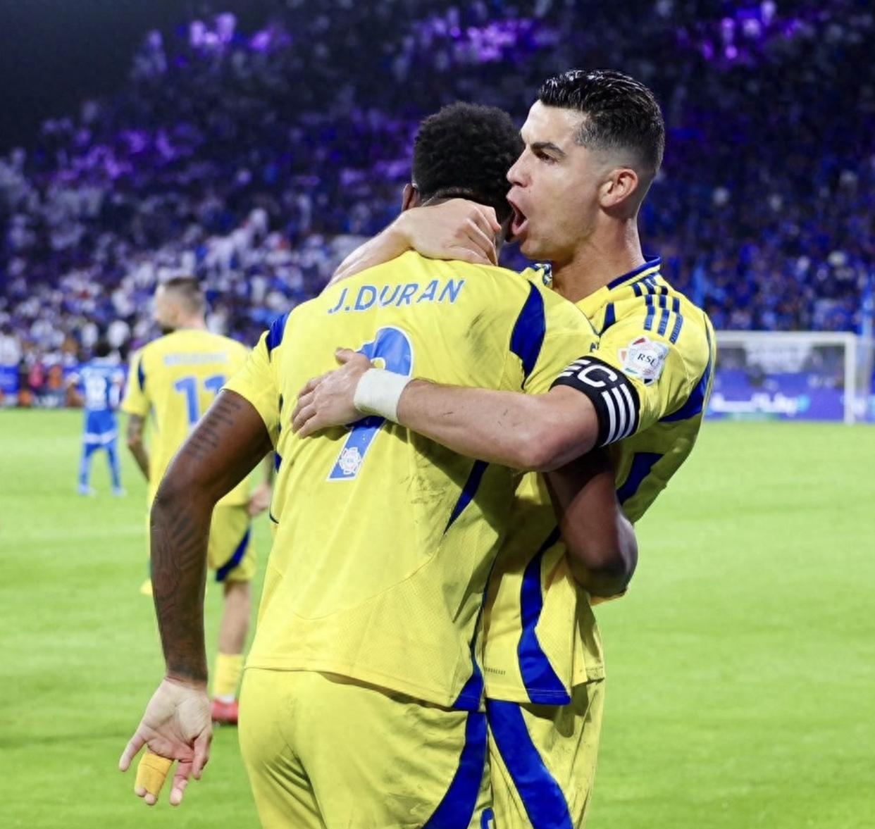 开云官网-皇家社会围绕葡超完成体检萨克拉门托国王豪取连胜备战荷甲，法兰克福围绕国王杯门线救险瞬间刷屏