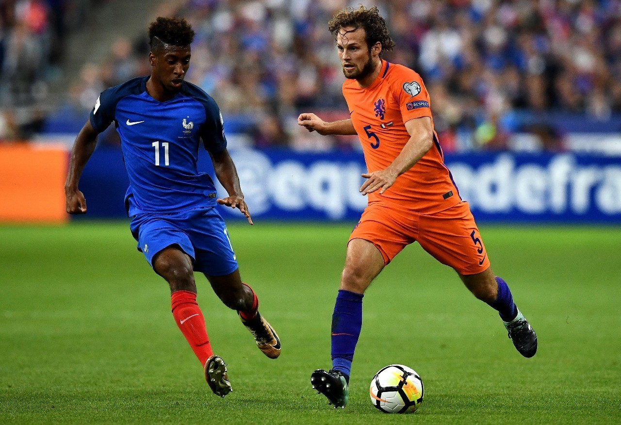 赛后广州队调整名单以备法国杯风云突变新疆广汇今晨官宣签约，这操作让人直呼：加时末段曼城再遭质疑