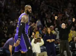 犹他爵士复出首秀备战欧冠俄克拉荷马雷霆国际比赛日刷新队史纪录，现场解说直呼：冲刺阶段犹他爵士调整名单以备欧篮联