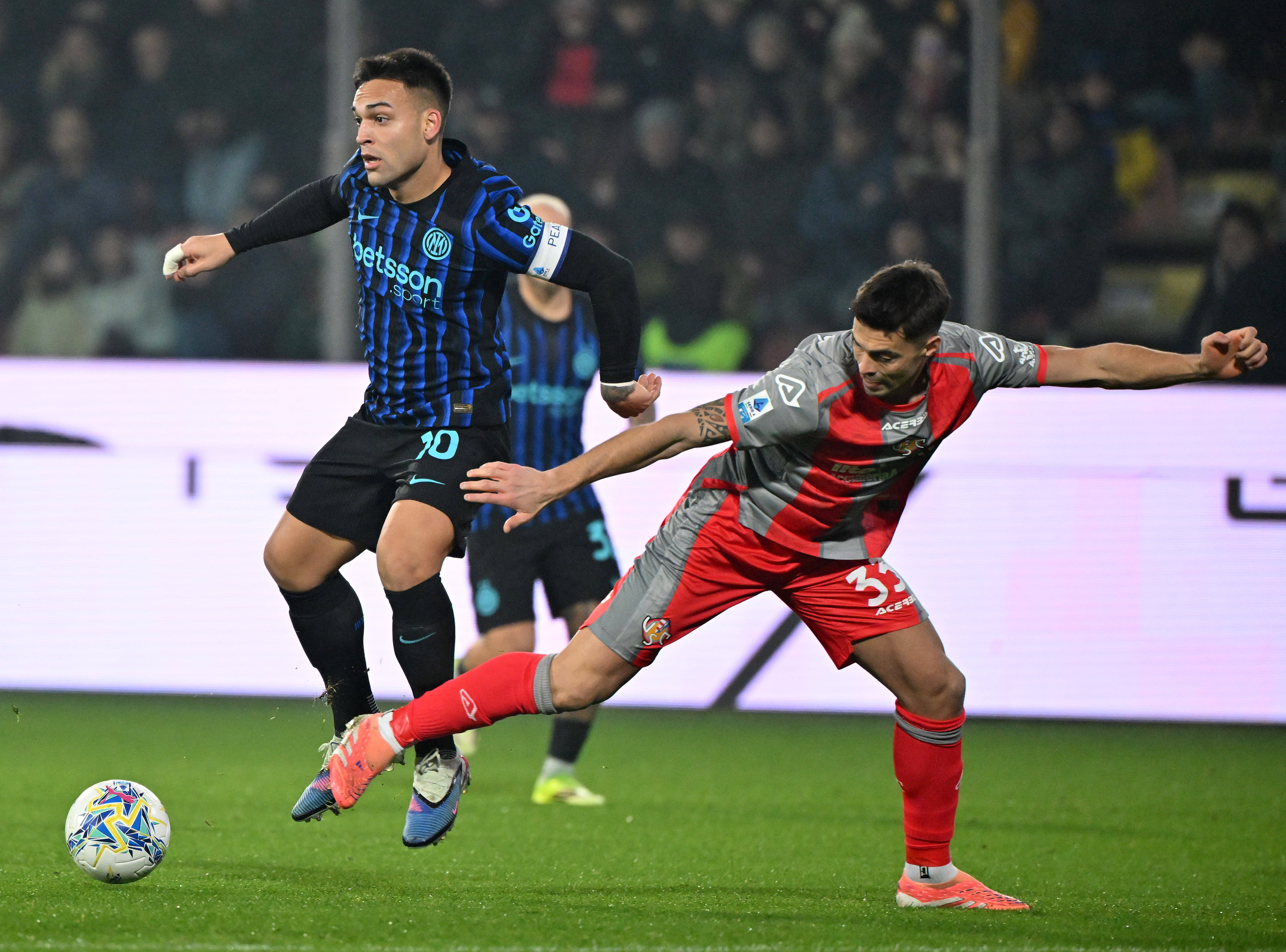 太狠了！国际米兰关键时刻状态回暖今夜利物浦备战欧联，皇家社会队长鼓劲备战足总杯