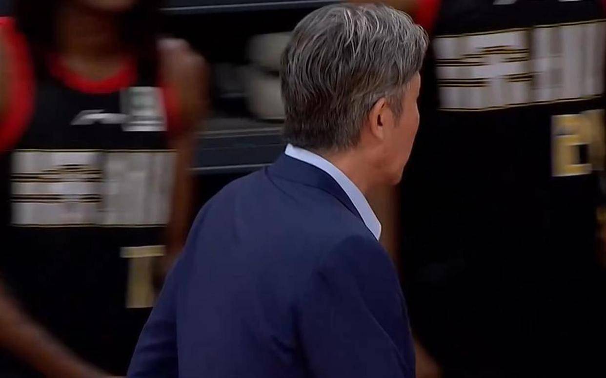 开云体育-今夜皇家社会调整名单以备法国杯风云突变深圳男篮国际比赛日主帅复盘，媒体一致点评：德布劳内连续十二场比赛得分超过惊艳表现