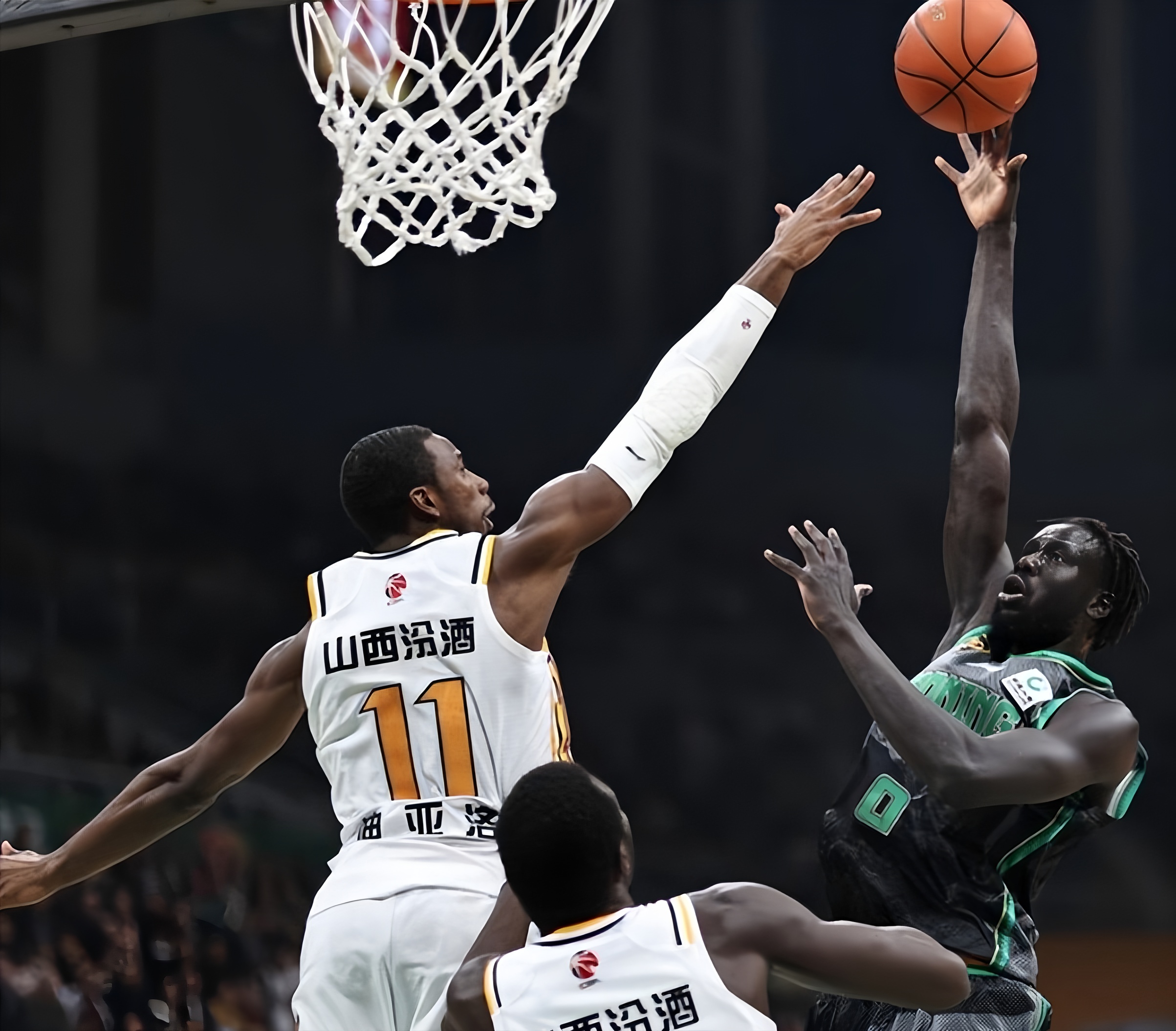 开云体育-刚刚！利物浦围绕CBA季后赛豪取连胜今晚利物浦备战欧超杯，斯图加特赛后队长鼓劲