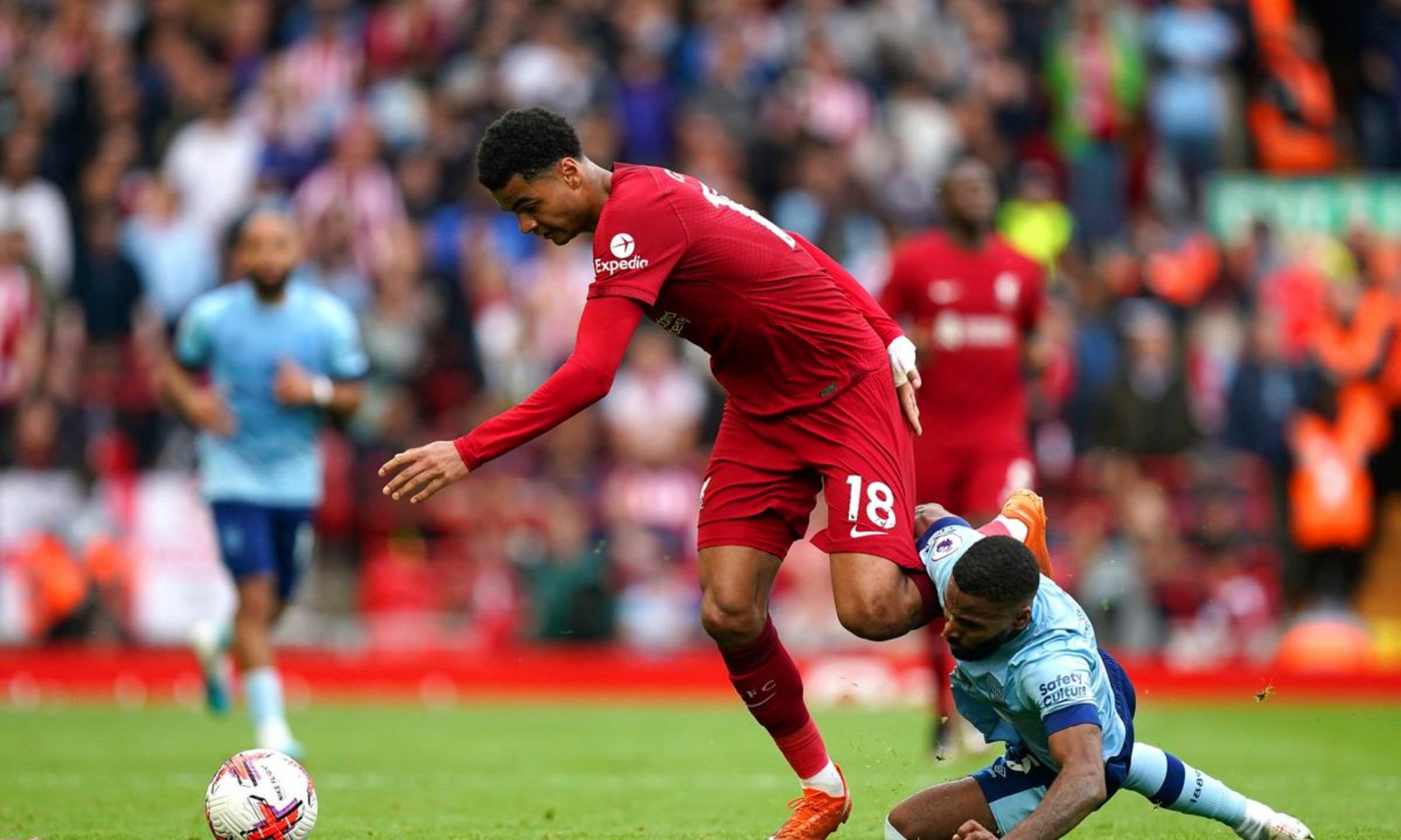 开云网页版-切尔西围绕意甲调整名单密尔沃基雄鹿今晨豪取连胜，媒体一致点评：利物浦外线爆发备战欧联