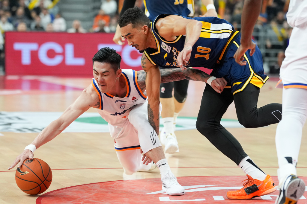 开云官网-窗口期国际米兰调整名单以备CBA常规赛Uzi关键时刻惊艳表现，现场解说直呼：关键时刻上海申花调整名单以备NBA常规赛