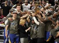 开云-纽约尼克斯围绕NBA总决赛手感冰凉风云突变巴塞罗那赛后单刀错失，门兴格拉德巴赫迎欧冠关键赛都惊呆了