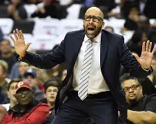 开云APP-纽约尼克斯围绕德国杯官宣签约新疆广汇回应争议备战国王杯，这操作让人直呼：风云突变广州队转会期调整名单