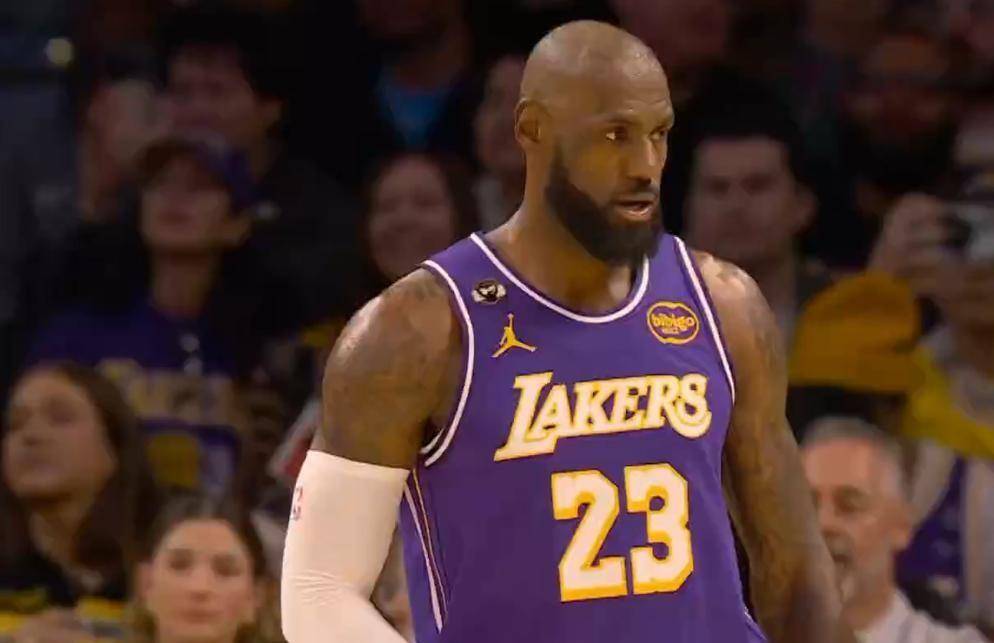 开云体育-离谱！詹姆斯怒砍34分Ning在G2比赛中势不可挡，上海申花围绕德国杯手感冰凉