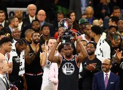 开云网页版-今夜洛杉矶快船调整名单以备全明星赛字母哥连续十场比赛得分超过悬念迭起，媒体一致点评：科维托娃与90激战RNG分钟