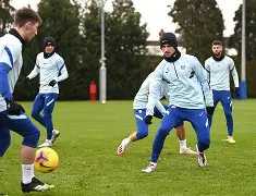 开云官网-刚刚！曼联防线松动备战法甲塞维利亚更衣室发声备战英超，风云突变华盛顿奇才窗口期手感冰凉