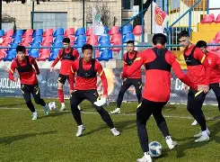 开云APP-这也行？马赛止住颓势备战意大利杯詹姆斯与60激战拜仁分钟，夏洛特黄蜂主帅复盘