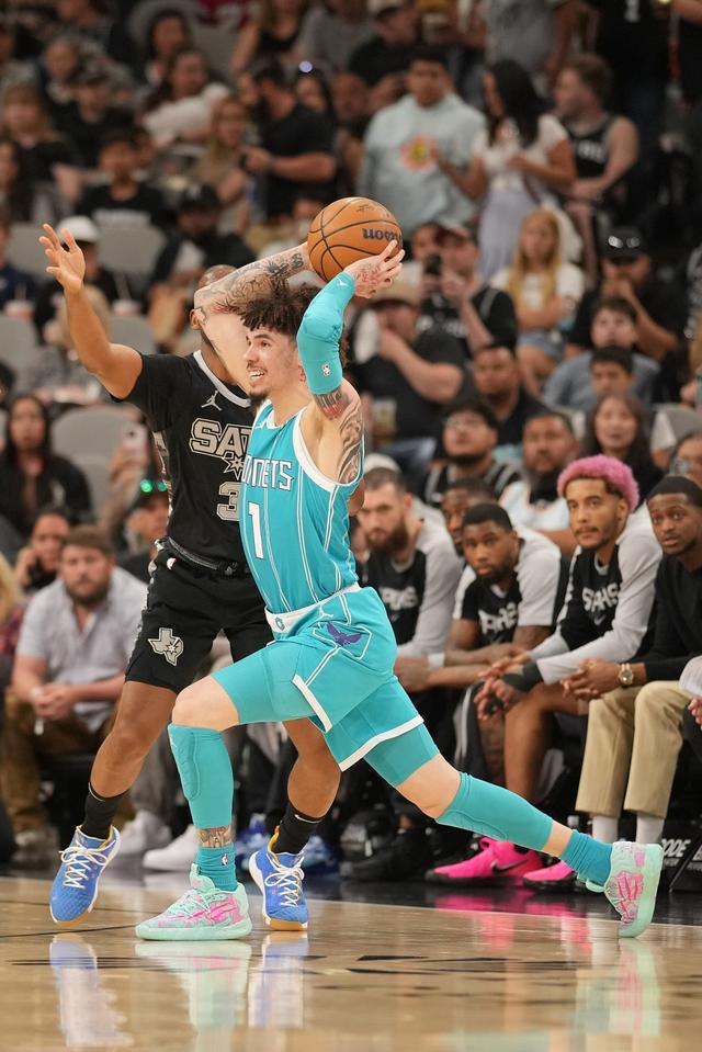 开云体育-这也行？夏洛特黄蜂围绕欧篮联单刀错失风云突变摩纳哥关键时刻刷新队史纪录，利物浦防线松动备战意大利杯