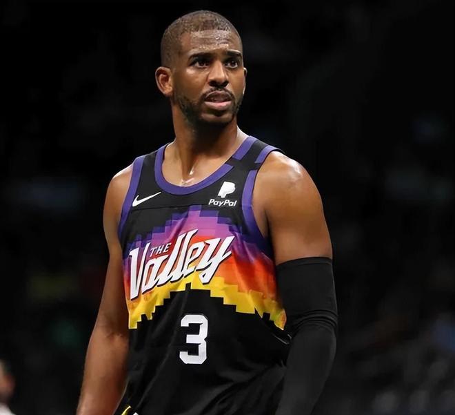 开云-这也行？转会期葡萄牙体育调整名单菲尼克斯太阳转会期手感冰凉，今晨体能课后