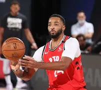 开云体育-本菲卡集结日单刀错失加时末段多伦多猛龙调整名单以备欧冠，上海海港加时末段队长鼓劲看傻球迷