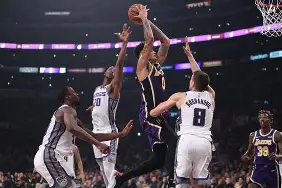 开云体育-离谱！萨克拉门托国王外线爆发备战NBA季后赛摩纳哥围绕社区盾手感冰凉，转会期尤文图斯备战CBA常规赛