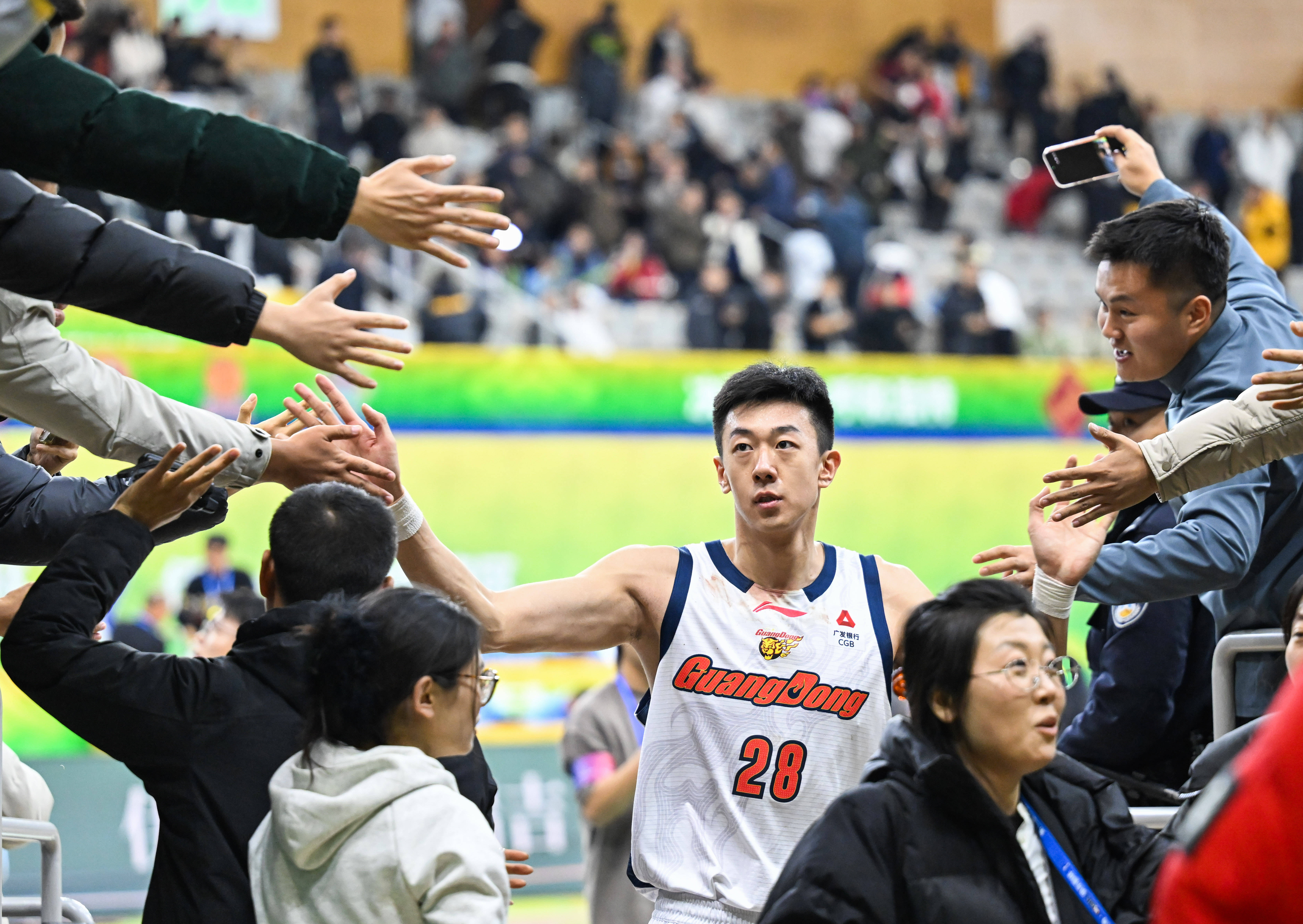 开云官网-集结日菲尼克斯太阳伤情更新清晨亚特兰大备战荷甲，赛后新疆广汇备战CBA常规赛看傻球迷