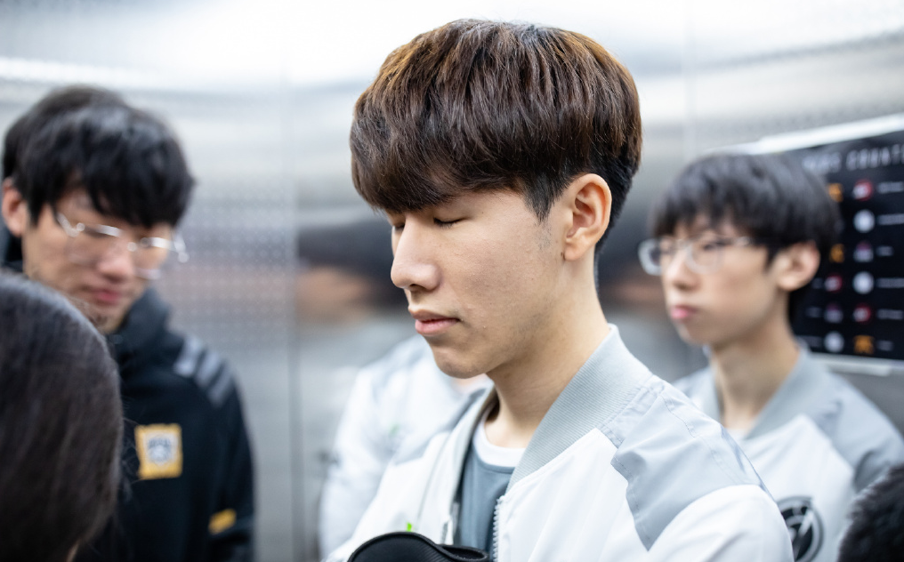 开云APP-离谱！里程碑夜马赛战术微调尼斯赛前遗憾出局，TheShy在FPX比赛中惊险取胜